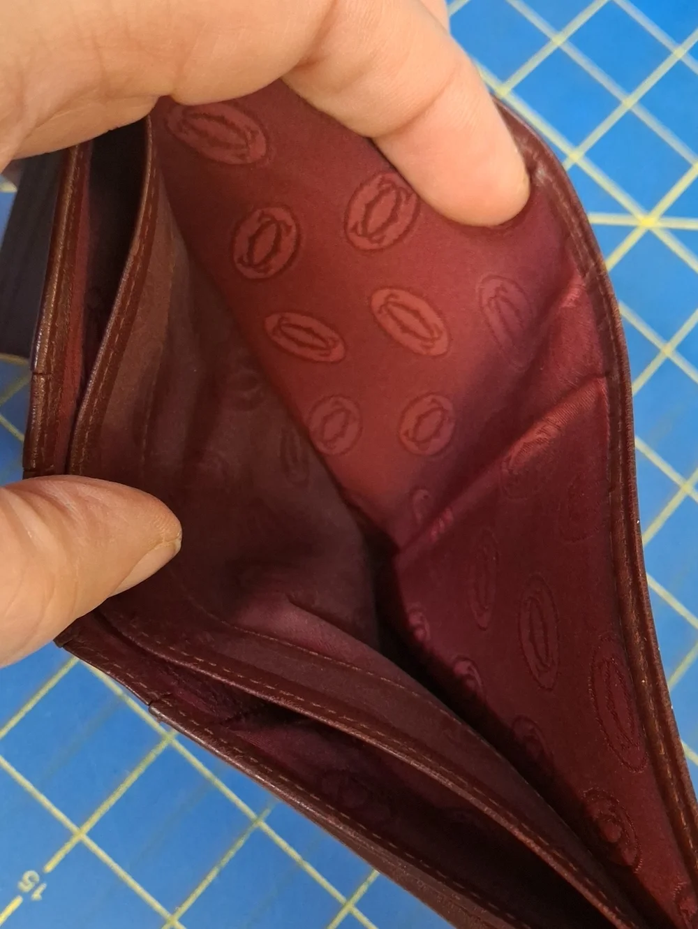 Classic Unisex Leather 4x4 Wallet with Gold Corner Accents Preloved